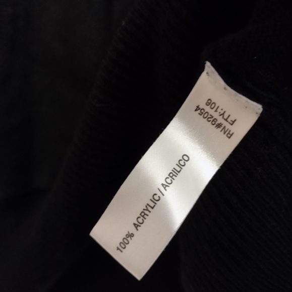 Carolyn Taylor Hooded Sweater - Picture 4 of 5